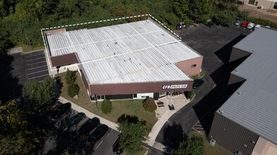 14 Francis J. Clarke Cir, Bethel, CT à louer Photo de l’immeuble– Image 1 sur 1