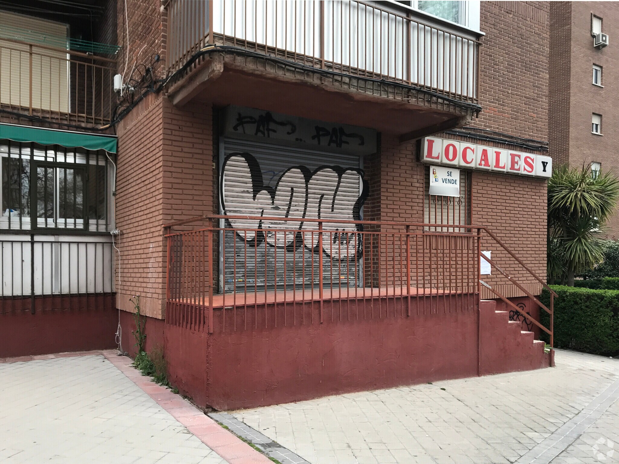 Local commercial dans Fuenlabrada, Madrid à louer Photo intérieure– Image 1 sur 2