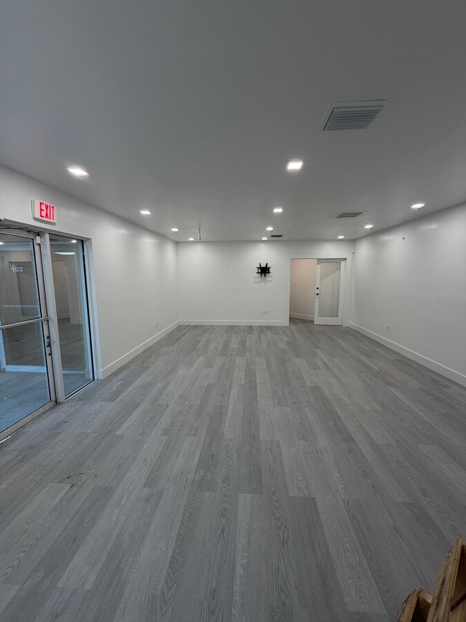 9450 NW 58th St, Miami, FL 33178 - Lot 103 - - Hall d’entrée - Image 2 of 10