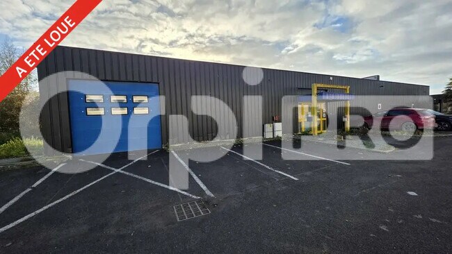 Plus de détails pour Local d'activités à louer