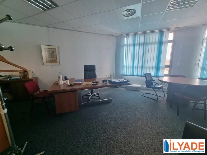 Bureau dans Aix-en-Provence à vendre - Photo intérieure – Image 3 sur 7