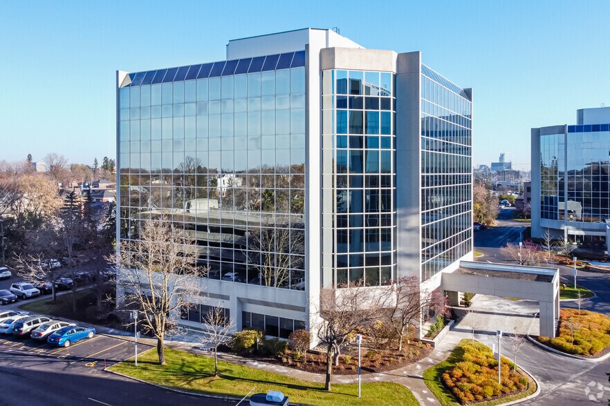 1545 Carling Ave, Ottawa, ON à louer - Photo de l’immeuble – Image 2 sur 5