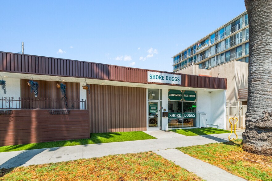 325 Atlantic Ave, Long Beach, CA à vendre - Photo de l’immeuble – Image 2 sur 7