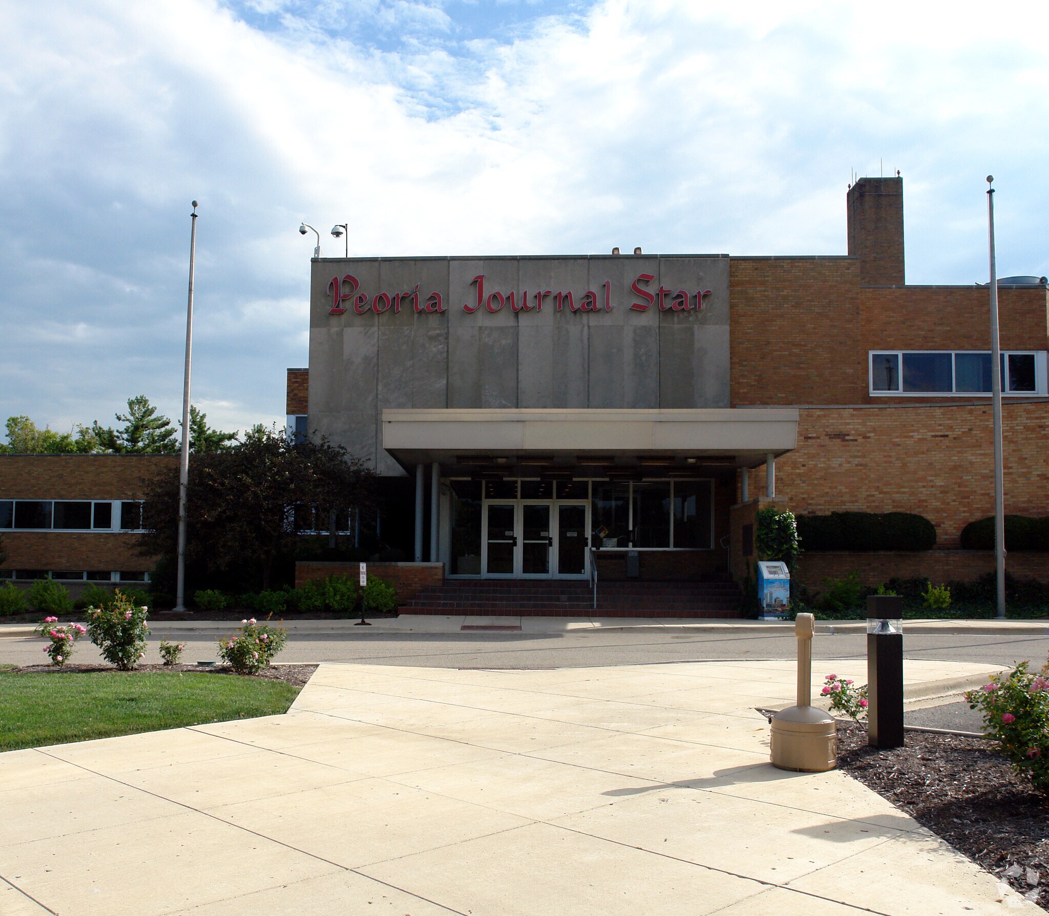 1 News Plz, Peoria, IL à louer Photo principale– Image 1 sur 10