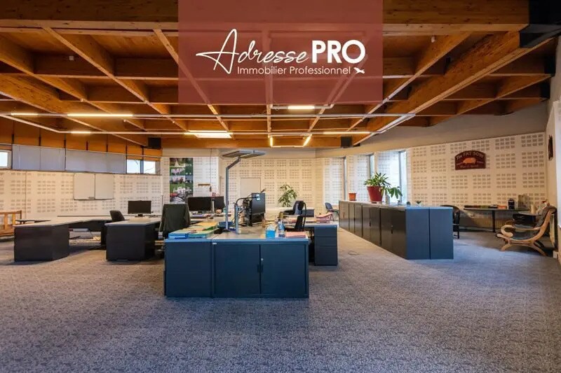 Local commercial dans Saint-Martin-des-Champs à vendre Photo intérieure– Image 1 sur 6