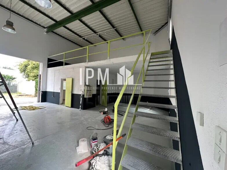 530 Avenue Des Templiers, Aubagne à louer - Photo de l’immeuble – Image 1 sur 5