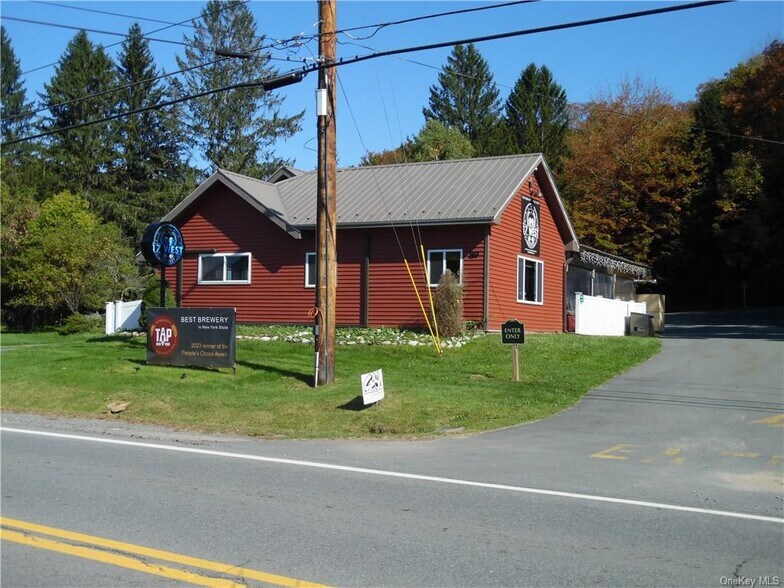 89 Sullivan Ave, Liberty, NY à vendre - Photo de l’immeuble – Image 2 sur 15