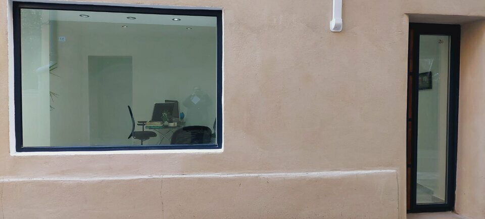 Bureau dans Carpentras à louer - Photo de l’immeuble – Image 3 sur 5