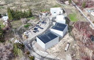 Plus de détails pour 2842-2848 Fenwick Rd, Kelowna, BC - Industriel/Logistique à vendre