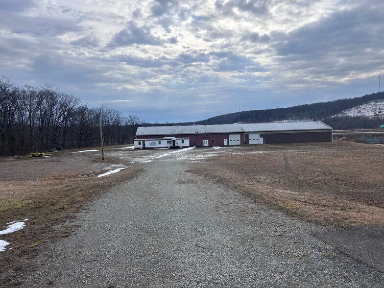 328 Alwine Rd, Boswell, PA à vendre - Photo de l’immeuble – Image 2 sur 4