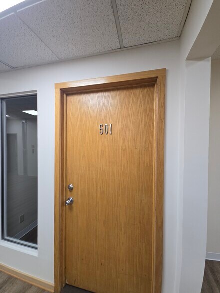 135 Delaware Ave, Buffalo, NY à louer - Photo de l’immeuble – Image 2 sur 34