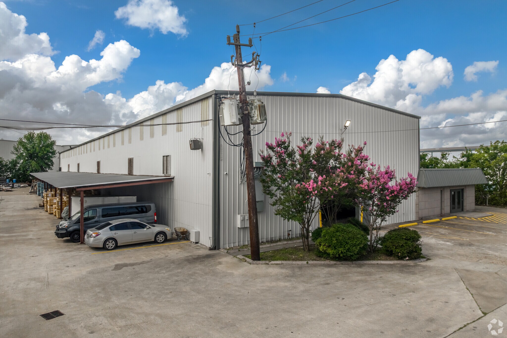 6445 Burlington Dr, Houston, TX à louer Photo de l’immeuble– Image 1 sur 12