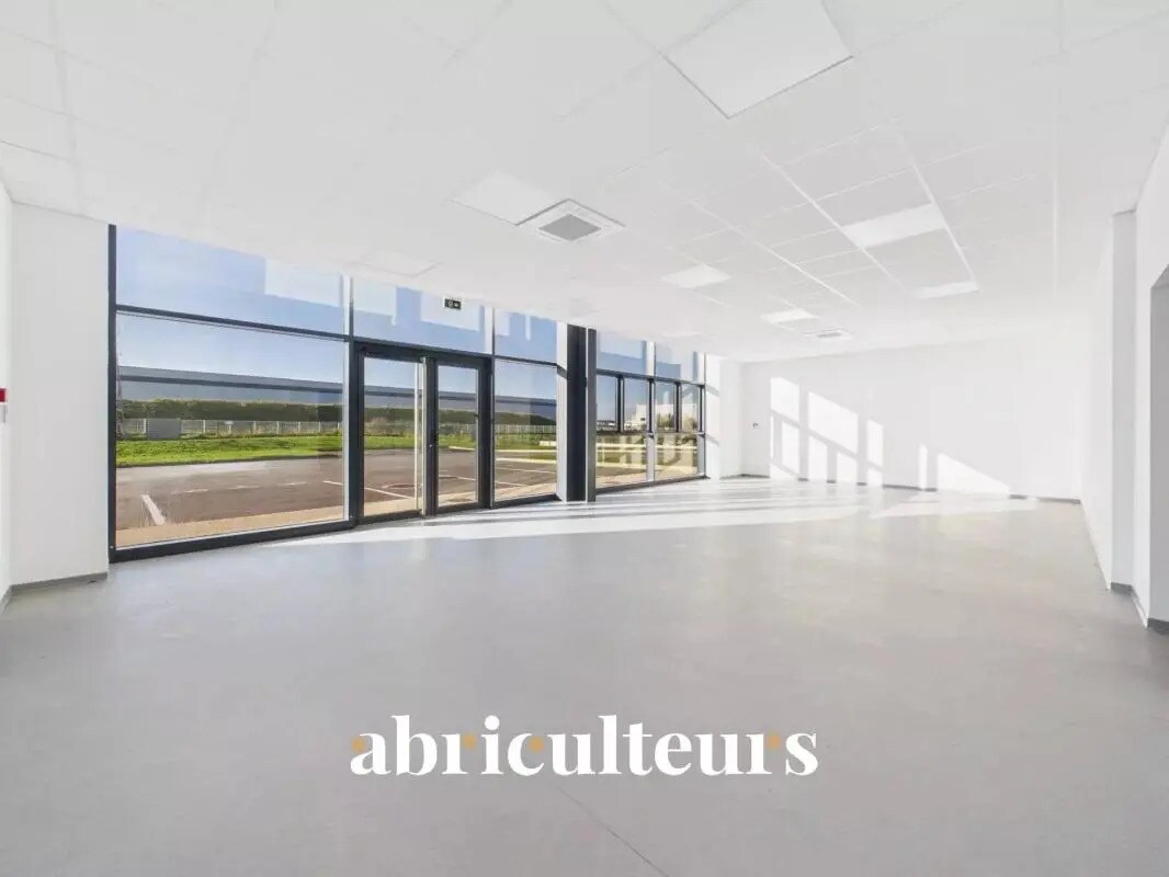 Bureau dans Chartres à vendre Photo de l’immeuble– Image 1 sur 5