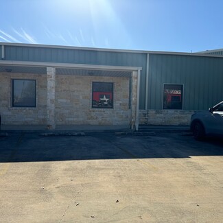 Plus de détails pour 2301 10th St, Floresville, TX - Local d'activités à louer