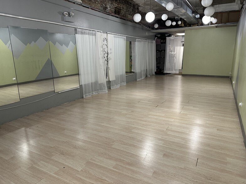4138 N Sheridan Rd, Chicago, IL à louer - Photo de l’immeuble – Image 2 sur 9