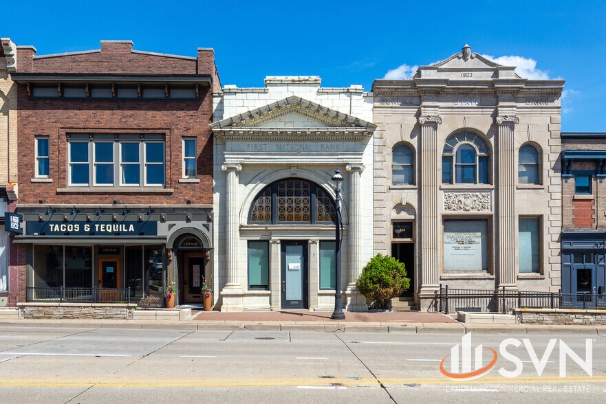 118 W Main St, West Dundee, IL à vendre - Photo de l’immeuble – Image 1 sur 9