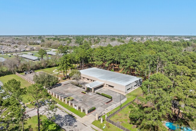Plus de détails pour 17810 Spring Creek Forest Dr, Spring, TX - Spécialisé à vendre