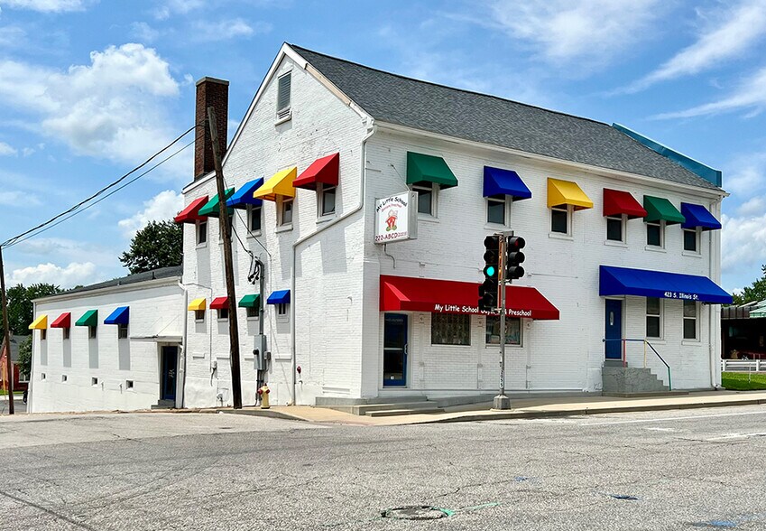 423 S Illinois St, Belleville, IL à vendre - Photo de l’immeuble – Image 1 sur 6