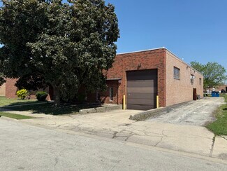 Plus de détails pour 1430 Louis Ave, Elk Grove Village, IL - Industriel/Logistique à vendre