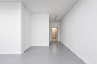 4156 Boul Sainte-Rose, Laval, QC à louer Photo intérieure– Image 1 sur 3