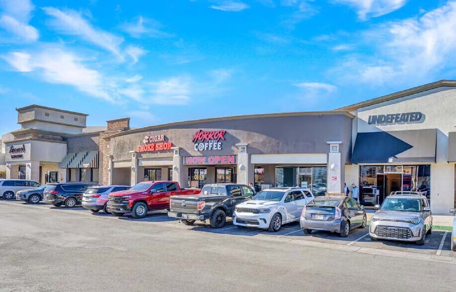 4480 Paradise Rd, Las Vegas, NV à louer - Photo de l’immeuble – Image 3 sur 8