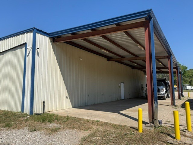16202 Butera Rd, Magnolia, TX à louer - Photo de l’immeuble – Image 3 sur 10