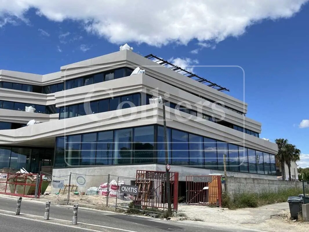 255 Avenue Marcel Paul (Rd 63), La Seyne-sur-Mer à louer Photo de l’immeuble– Image 1 sur 11