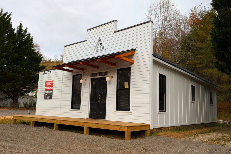 11961 Lee Hwy, Sperryville, VA à louer - Photo de l’immeuble – Image 1 sur 9