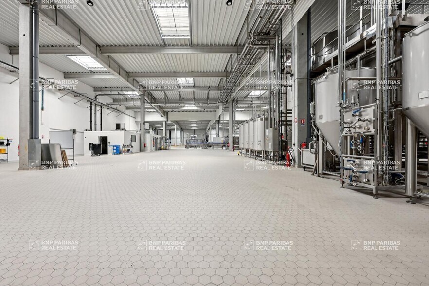 Industriel/Logistique dans Sucy-en-Brie à louer - Photo de l’immeuble – Image 2 sur 20
