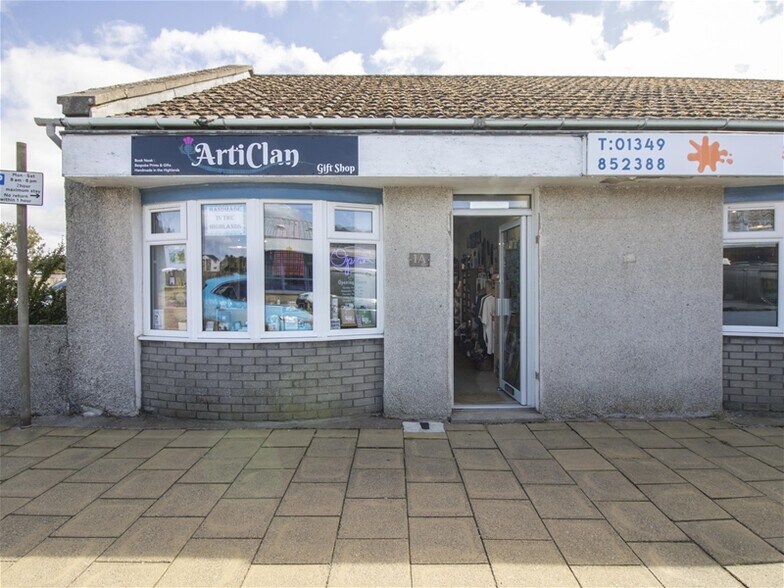 McGinty’s Fish & Chip Shop, Café and Retail Unit, Invergordon à vendre - Photo de l’immeuble – Image 2 sur 5