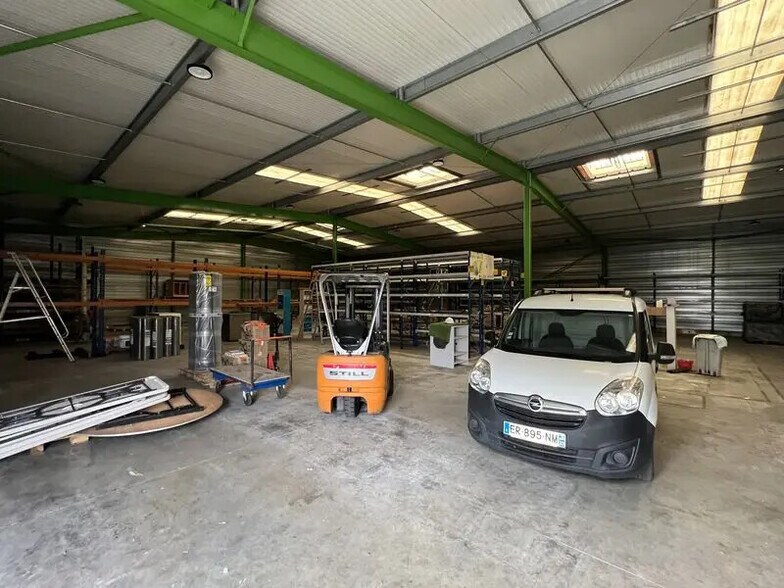 Local d'activités dans Bègles à vendre - Photo de l’immeuble – Image 3 sur 6