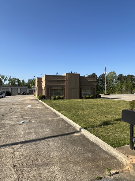 2037 7th S St, Clanton, AL à louer - Photo de l’immeuble – Image 2 sur 4
