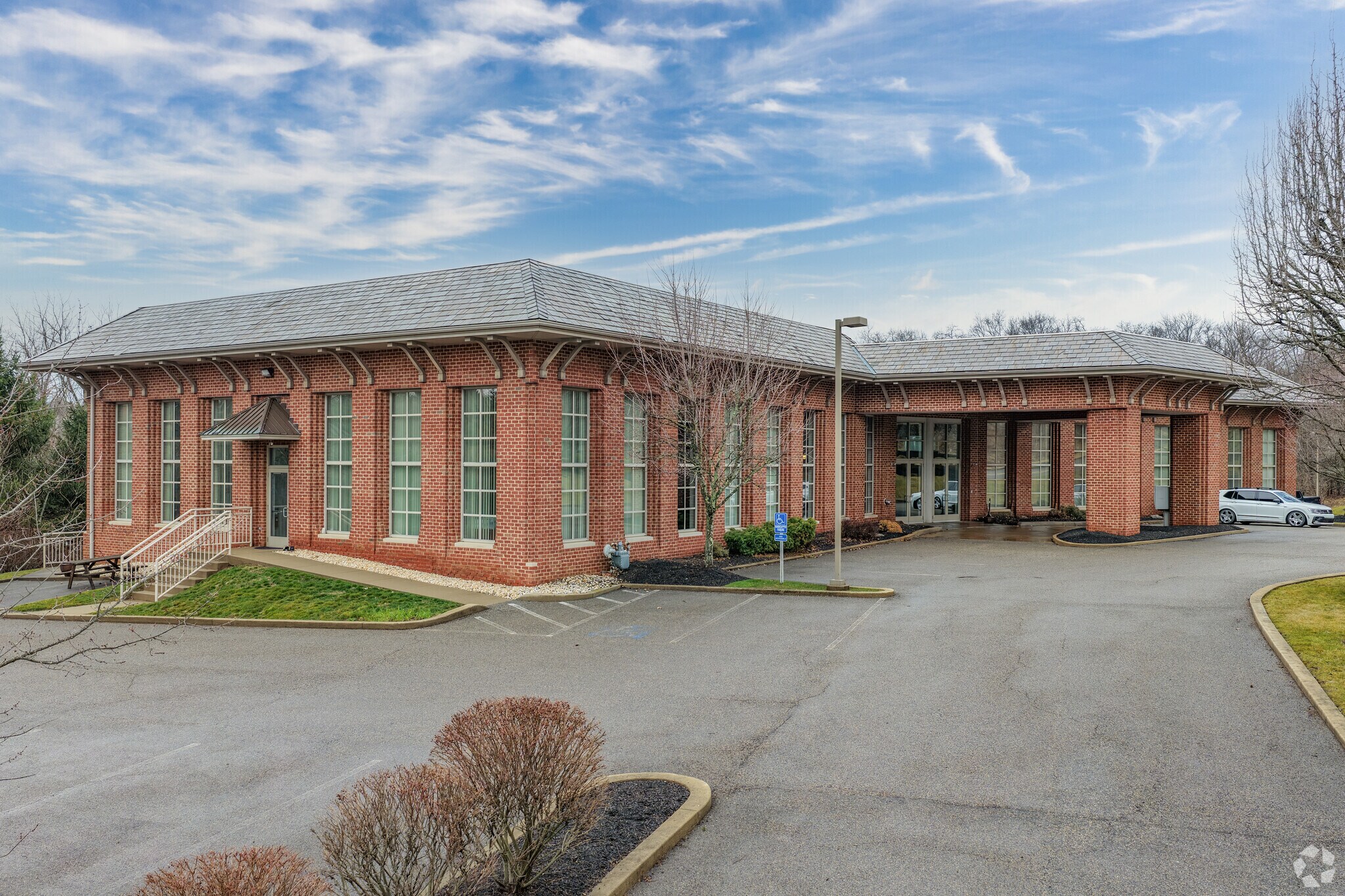171 Hillpointe Dr, Canonsburg, PA à louer Photo de l’immeuble– Image 1 sur 5