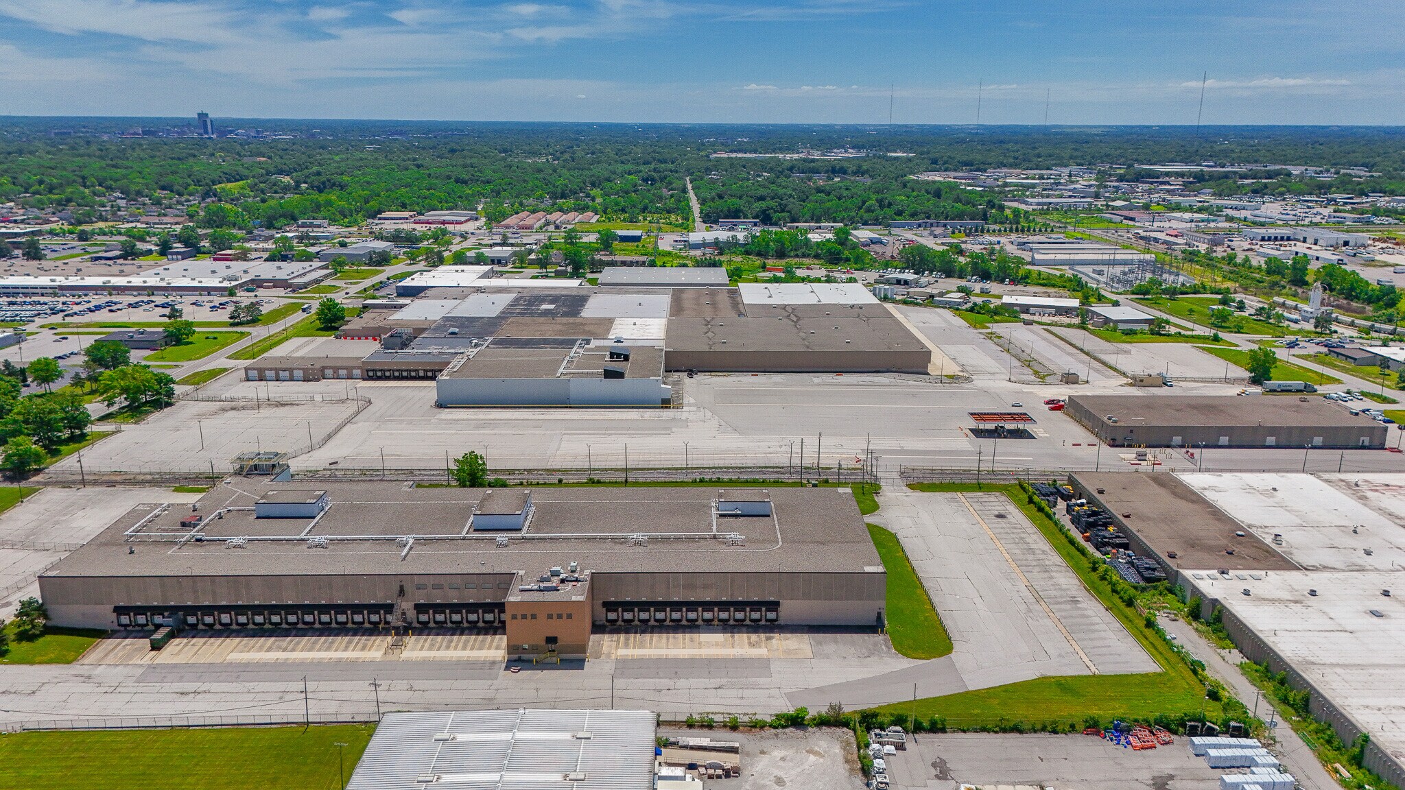 4815 Executive Blvd, Fort Wayne, IN à louer Aérien– Image 1 sur 9