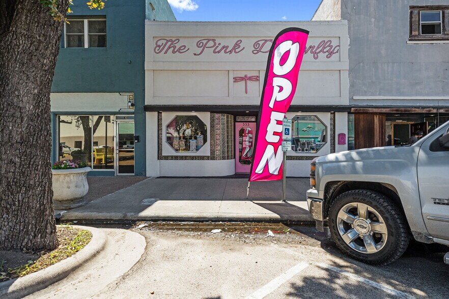 333 S Commercial St, Aransas Pass, TX à vendre - Photo de l’immeuble – Image 2 sur 26