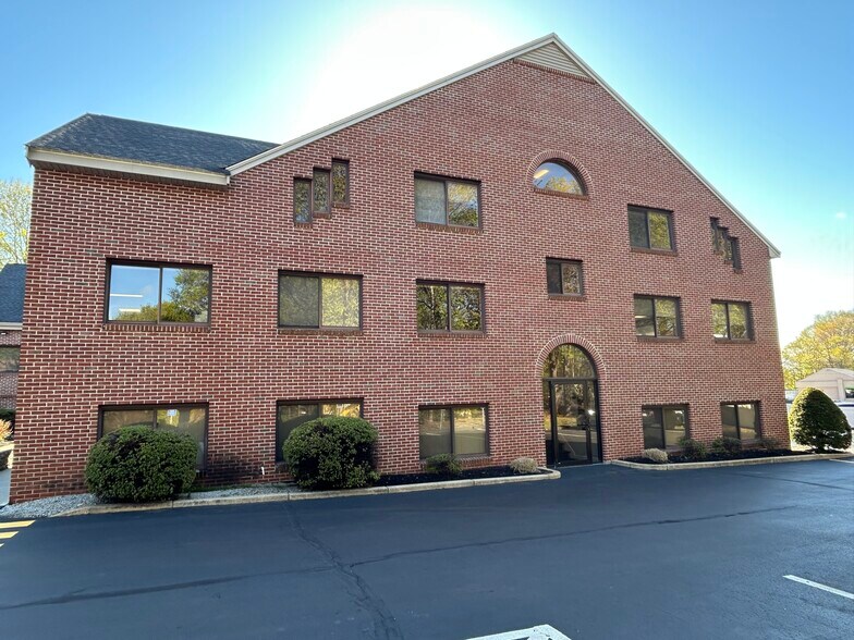 512 Main St, Shrewsbury, MA à louer - Photo de l’immeuble – Image 2 sur 4