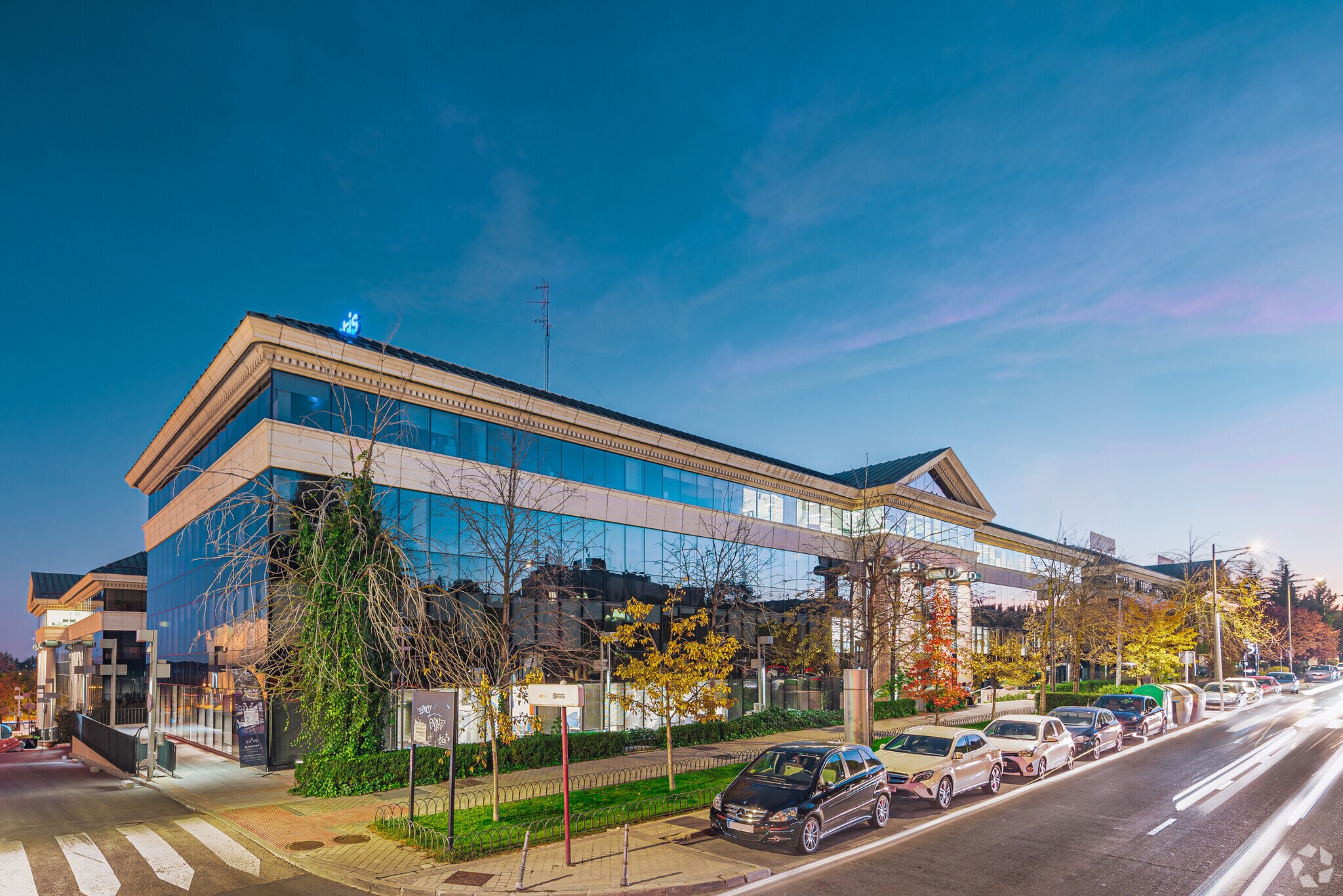 Avenida de Europa, 26, Pozuelo de Alarcón, Madrid à louer Photo de l’immeuble– Image 1 sur 29