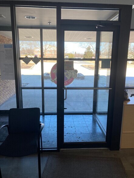 N19W6717-N19W6741 Commerce Ct, Cedarburg, WI à louer - Photo de l’immeuble – Image 3 sur 13