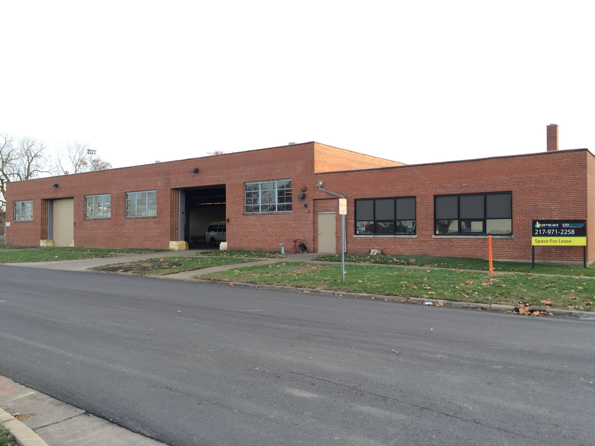 1800 E Adams St, Springfield, IL à louer Autre– Image 1 sur 3