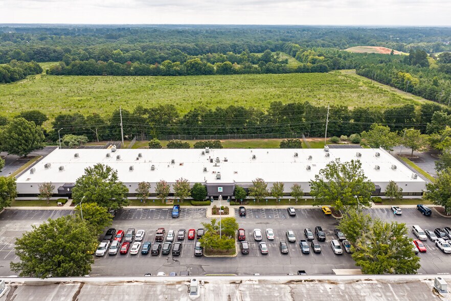 2231 S Centennial Ave, Aiken, SC à louer - Photo de l’immeuble – Image 2 sur 3