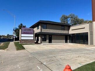 Plus de détails pour 8012 W Dodge Rd, Omaha, NE - Local commercial à vendre