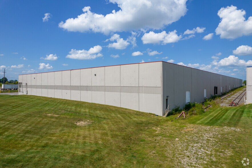 1675 Westbelt Dr, Columbus, OH à louer - Photo principale – Image 1 sur 9