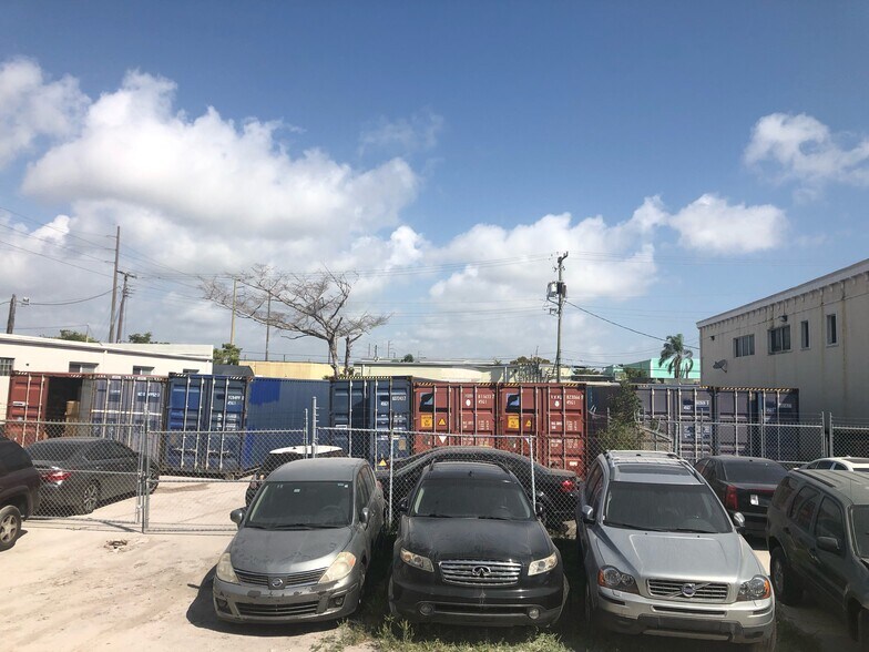 2035 Thomas St, Hollywood, FL à vendre - Photo principale – Image 1 sur 14