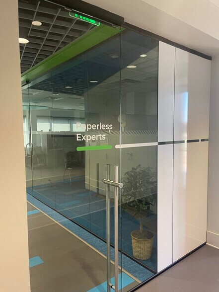 3049 S Sherwood Forest Blvd, Baton Rouge, LA à louer - Photo de l’immeuble – Image 3 sur 27