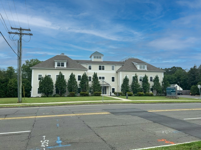 2560 Dixwell Ave, Hamden, CT à louer - Photo de l’immeuble – Image 1 sur 11