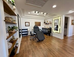 7171 E Cave Creek Rd, Carefree, AZ à louer Photo de l’immeuble– Image 2 sur 6