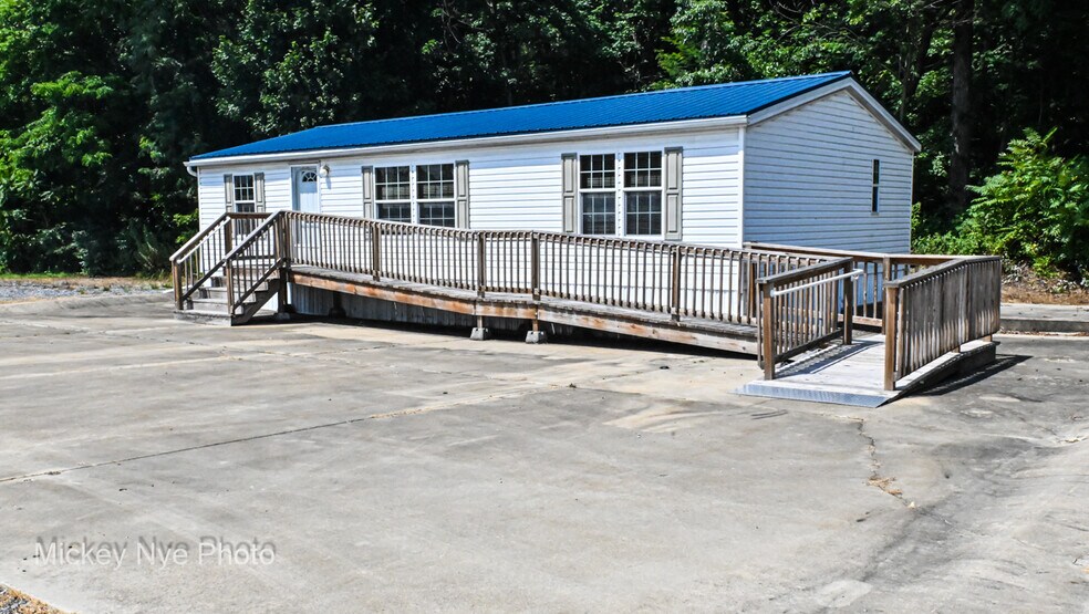 31 Walnut Bottom Rd, Shippensburg, PA à louer - Photo de l’immeuble – Image 1 sur 17