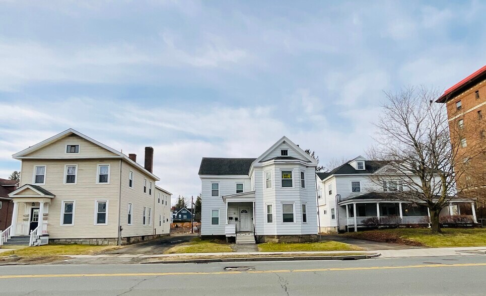 20 E Housatonic St, Pittsfield, MA à vendre - Photo de l’immeuble – Image 2 sur 21