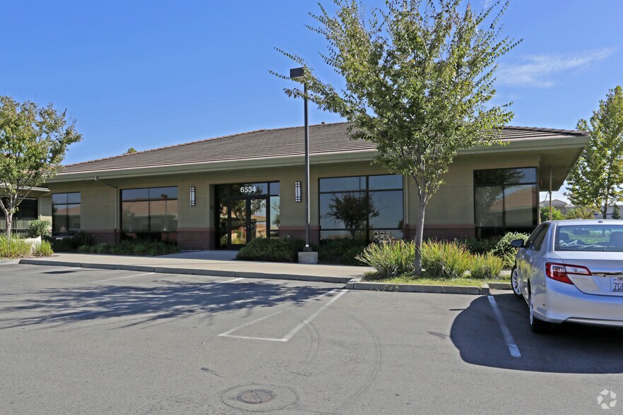 6534 Lonetree Blvd, Rocklin, CA à vendre - Photo principale – Image 1 sur 2