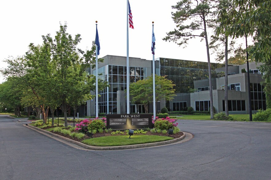 2877 Guardian Ln, Virginia Beach, VA à louer - Photo de l’immeuble – Image 2 sur 5